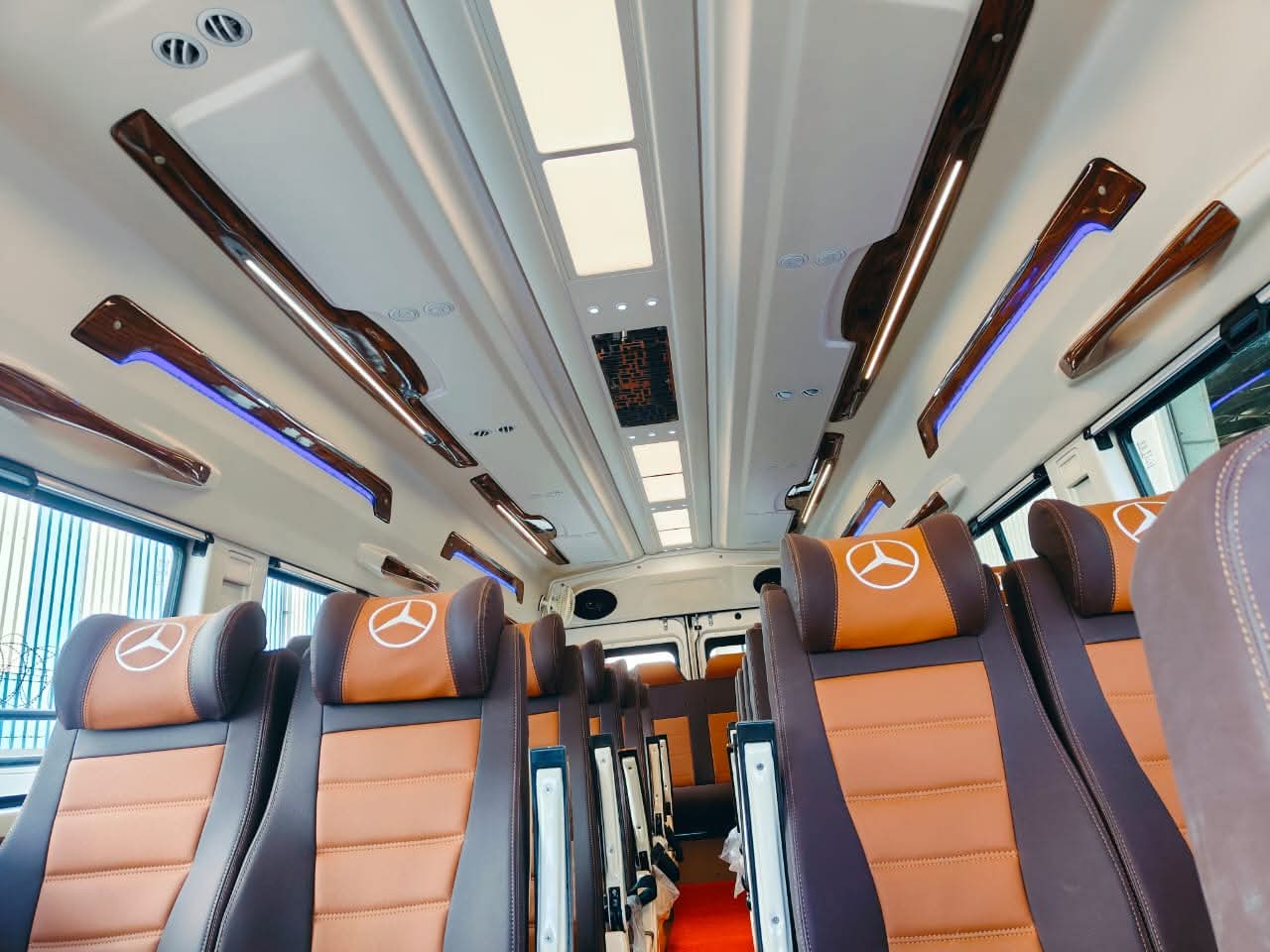 Bus on Rent in Delhi